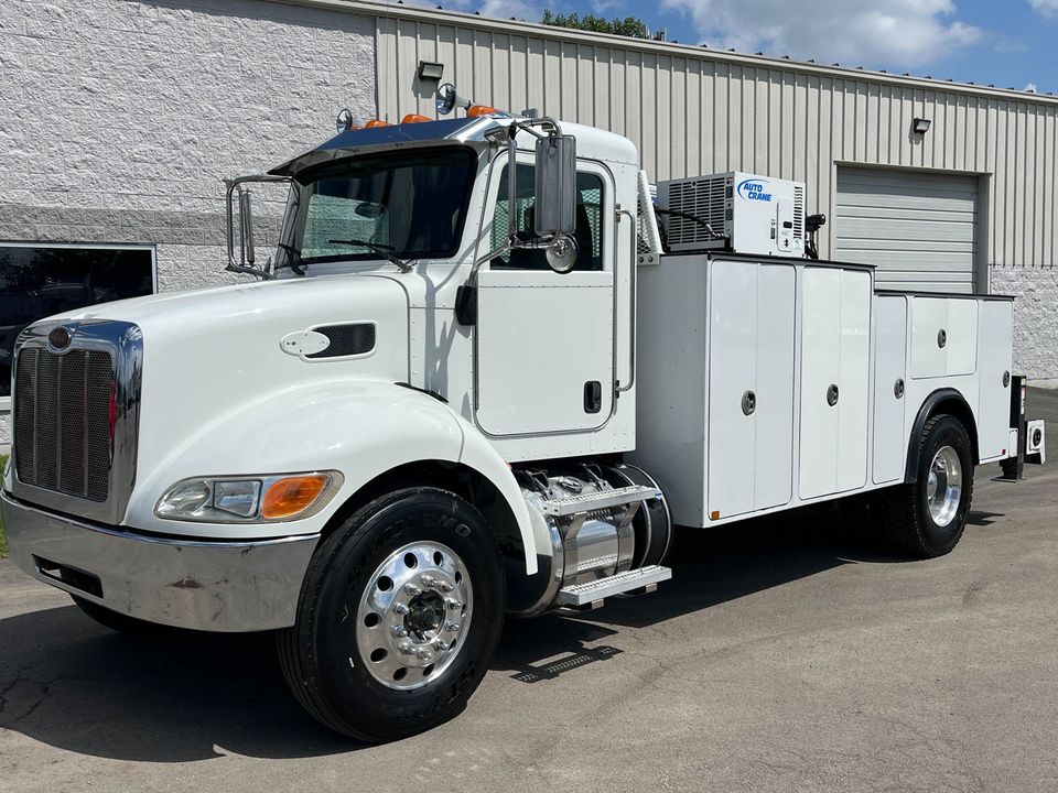 2015 Peterbilt 337 4x2 Service Truck