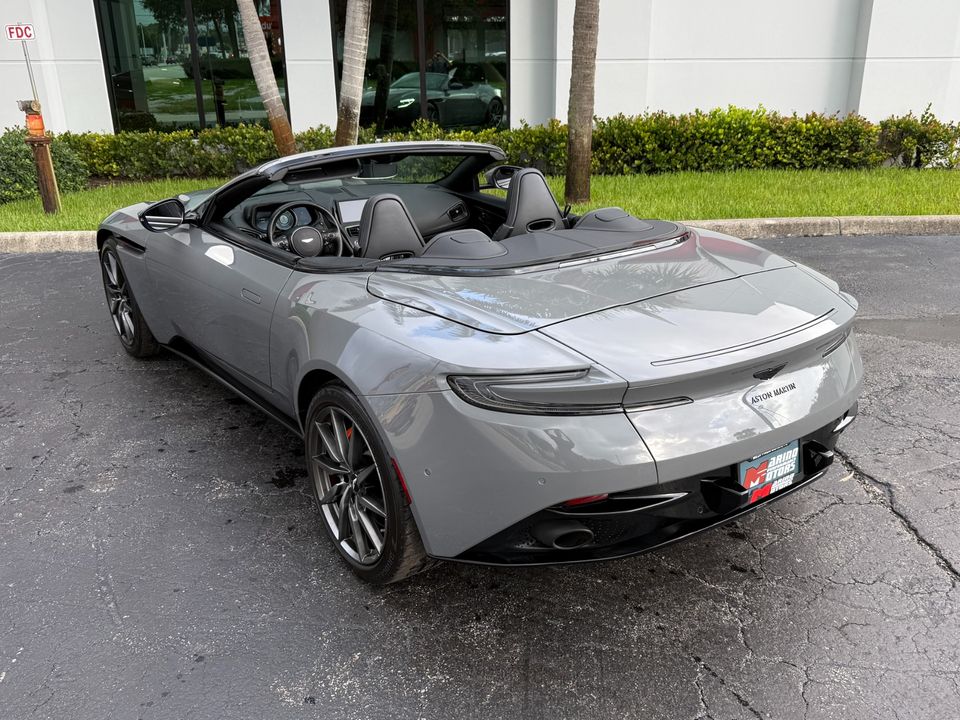 2021 Aston Martin DB11