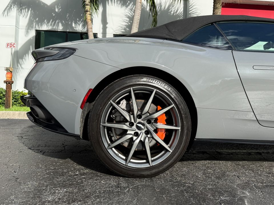 2021 Aston Martin DB11