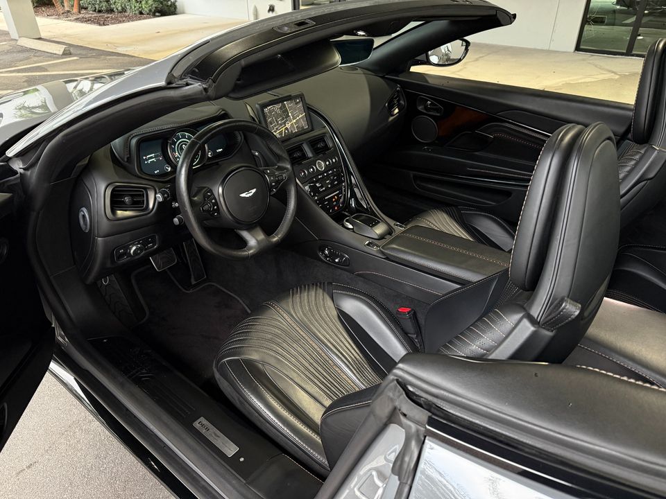 2021 Aston Martin DB11