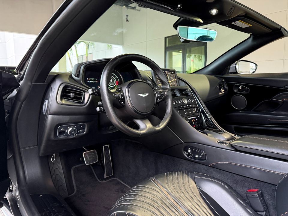 2021 Aston Martin DB11