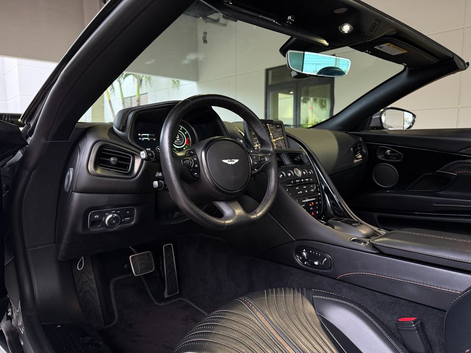 2021 Aston Martin DB11