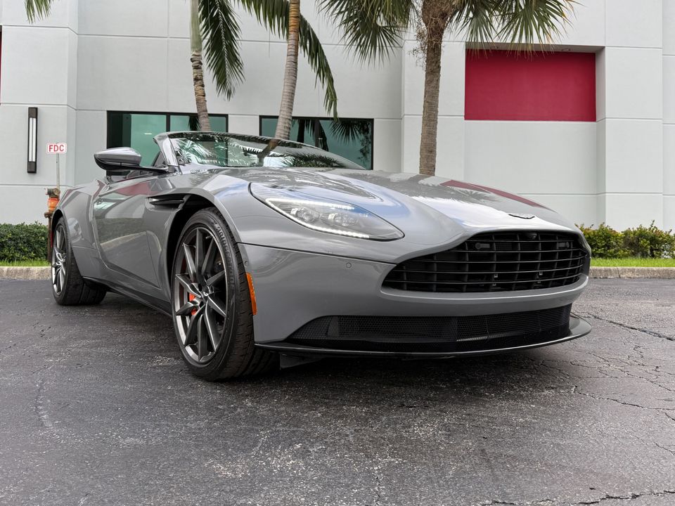 2021 Aston Martin DB11