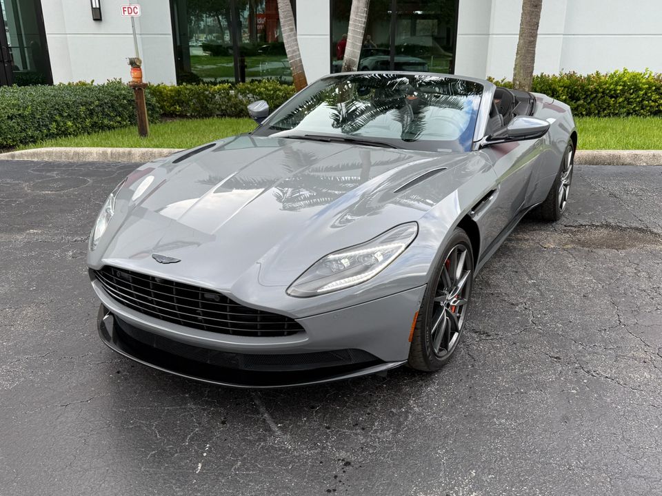 2021 Aston Martin DB11