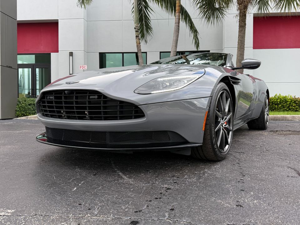 2021 Aston Martin DB11