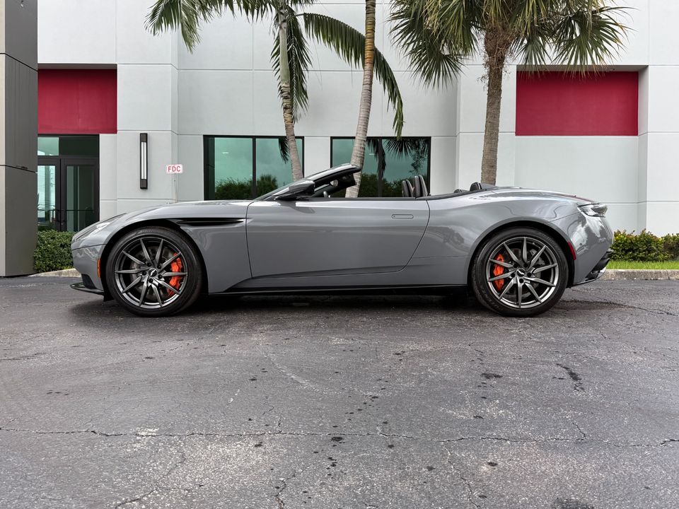 2021 Aston Martin DB11