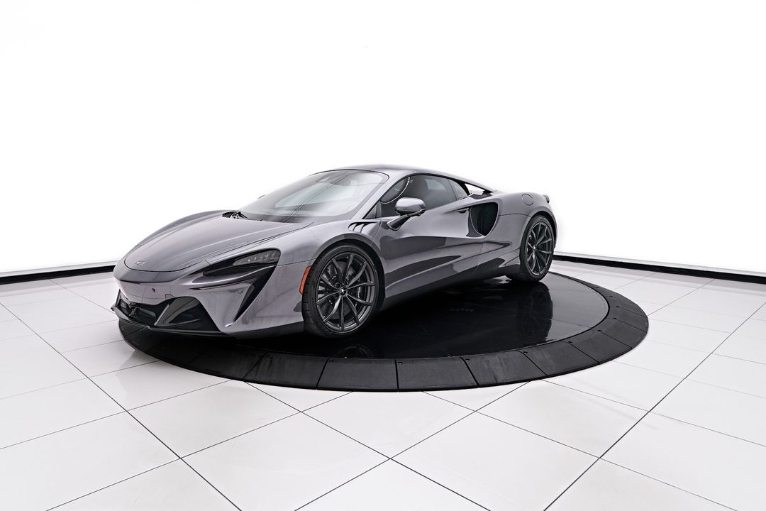 2023 McLaren Artura