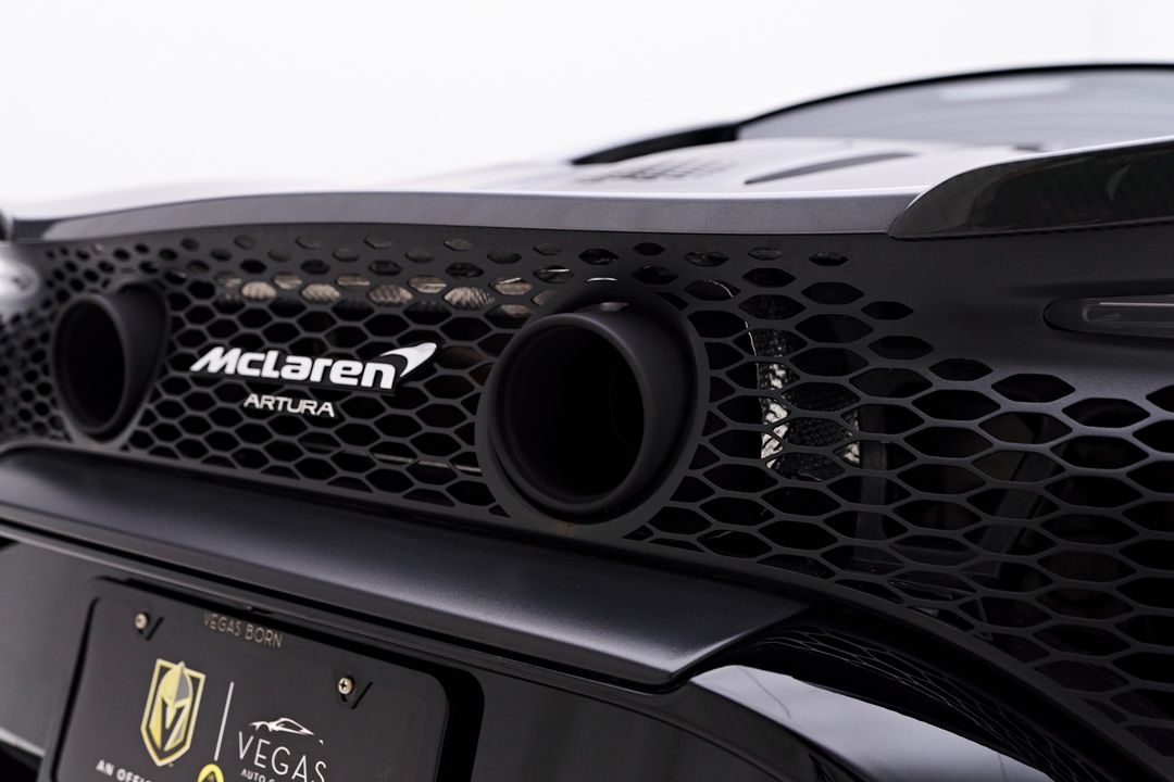 2023 McLaren Artura
