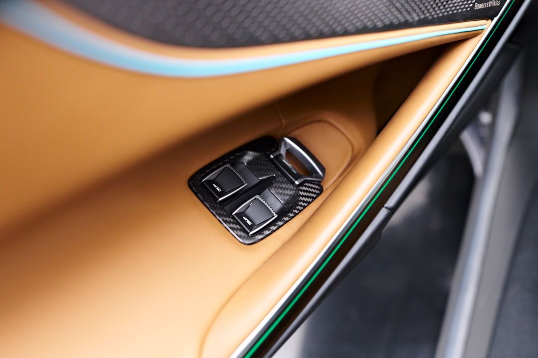 2023 McLaren Artura