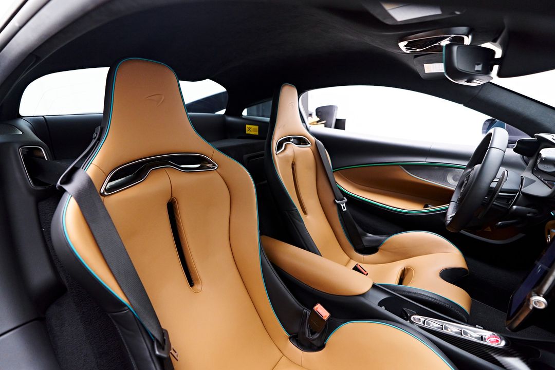 2023 McLaren Artura