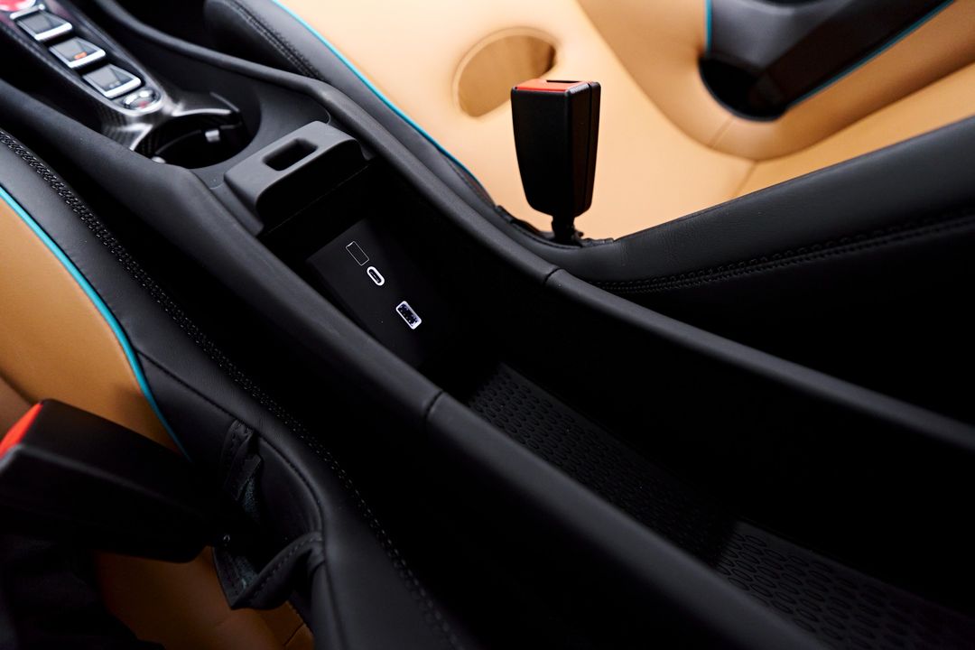 2023 McLaren Artura
