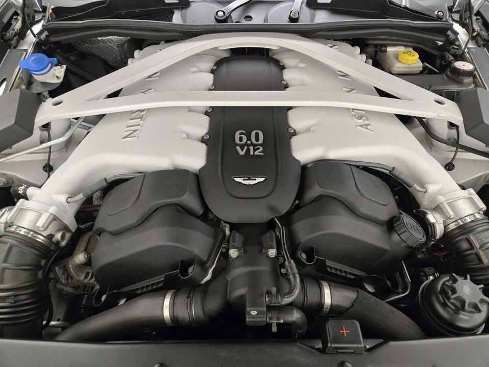 2015 Aston Martin Vanquish