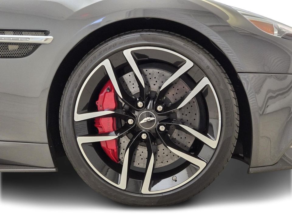2015 Aston Martin Vanquish