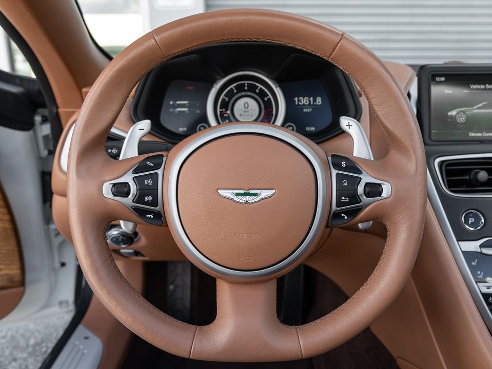 2019 Aston Martin DB11