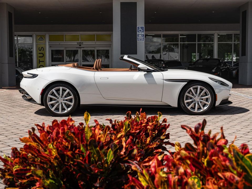 2019 Aston Martin DB11