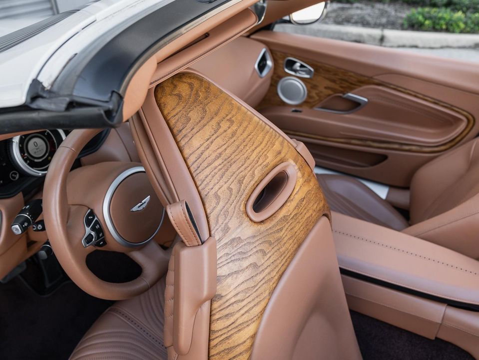 2019 Aston Martin DB11