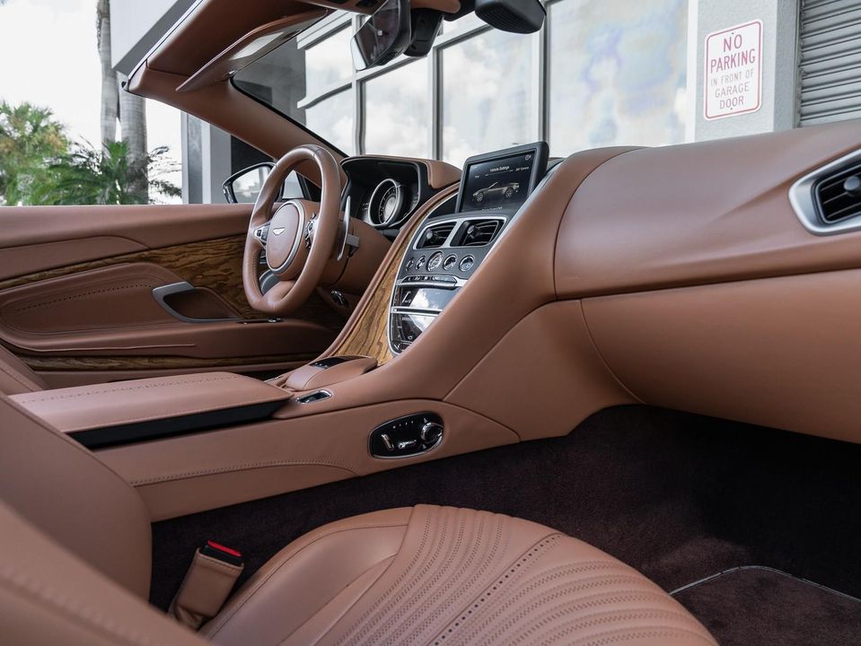 2019 Aston Martin DB11