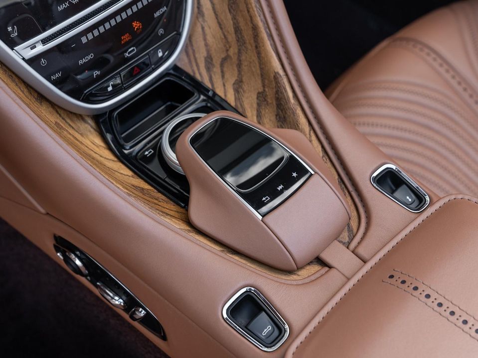2019 Aston Martin DB11