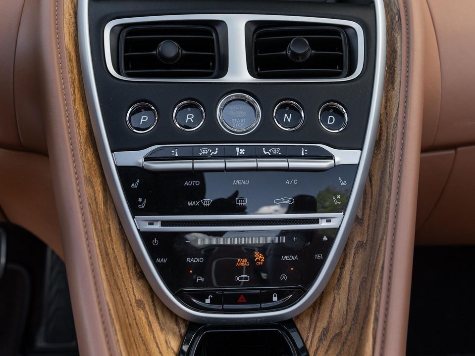 2019 Aston Martin DB11