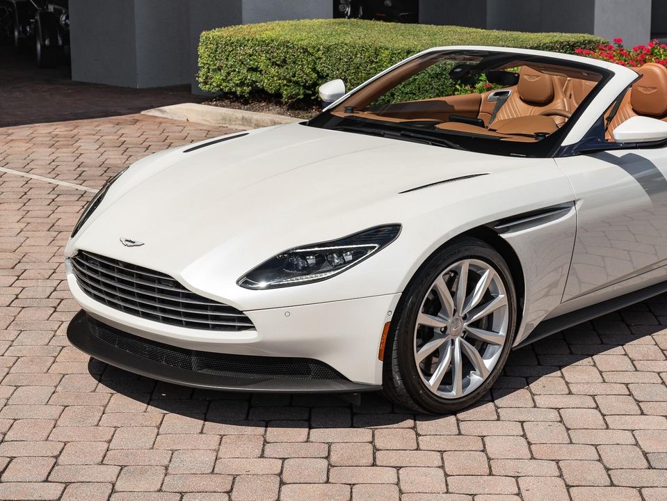 2019 Aston Martin DB11