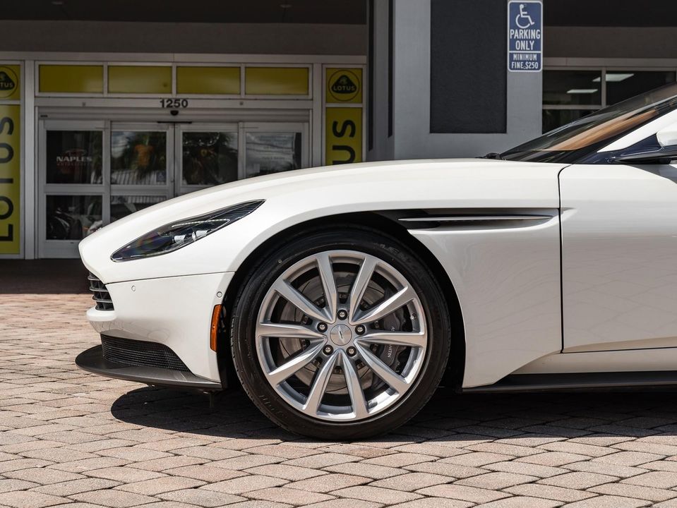 2019 Aston Martin DB11