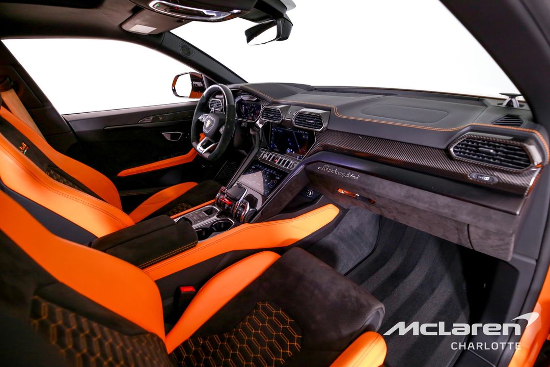 2022 Lamborghini Urus