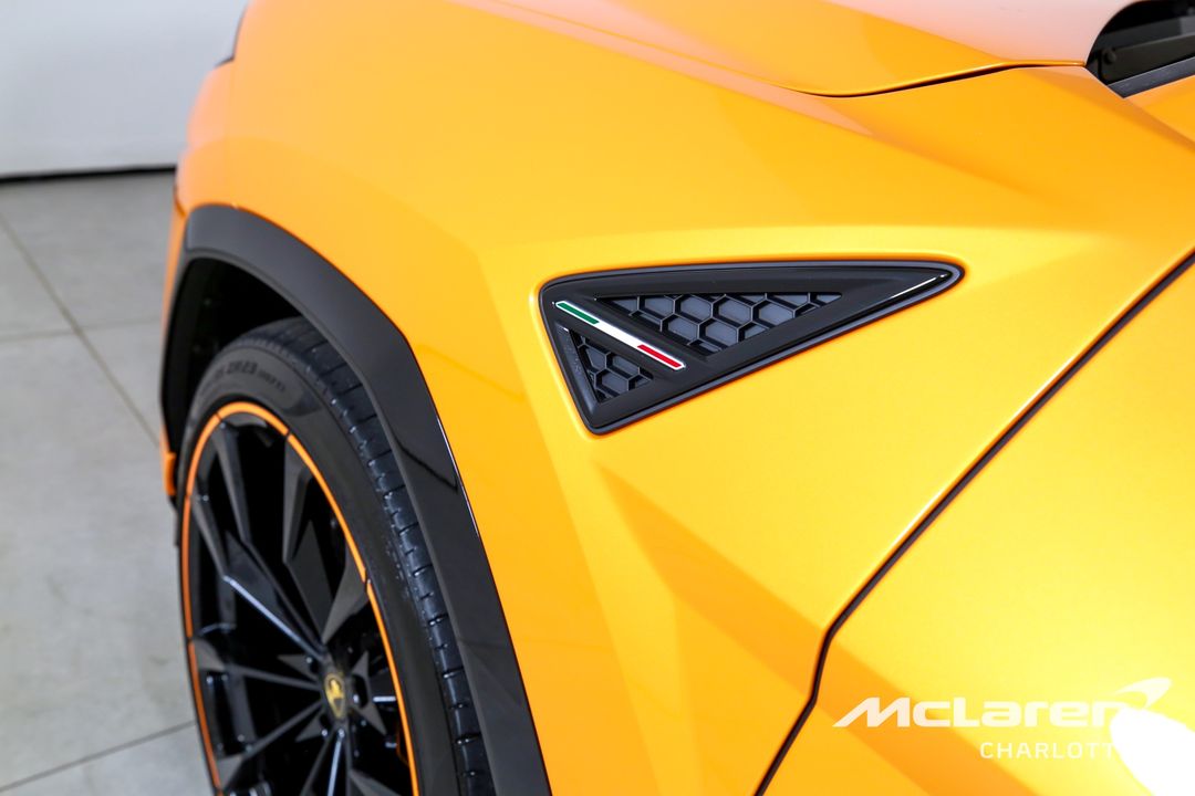 2022 Lamborghini Urus