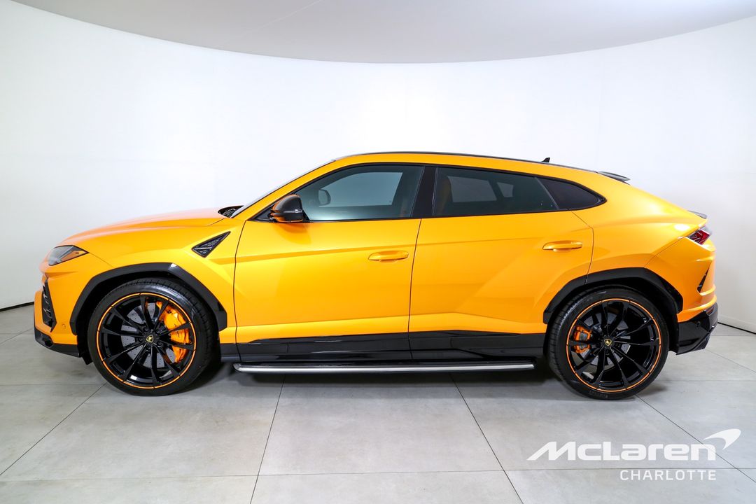 2022 Lamborghini Urus