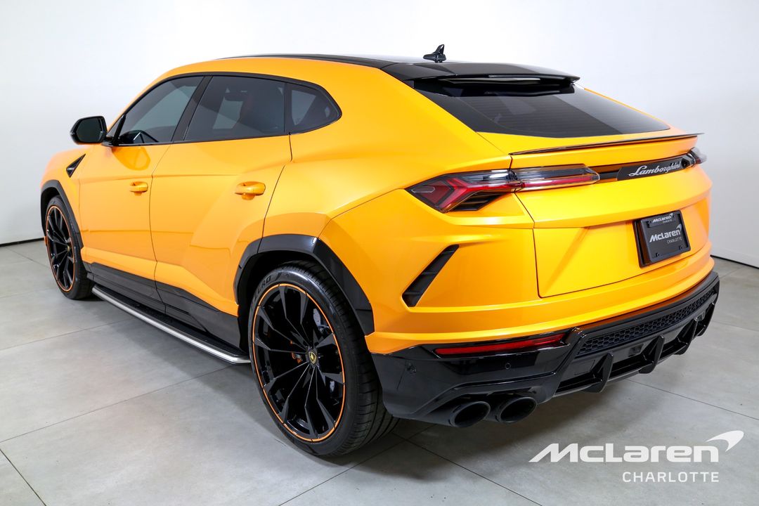 2022 Lamborghini Urus