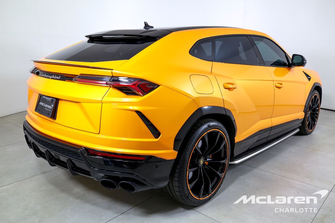 2022 Lamborghini Urus