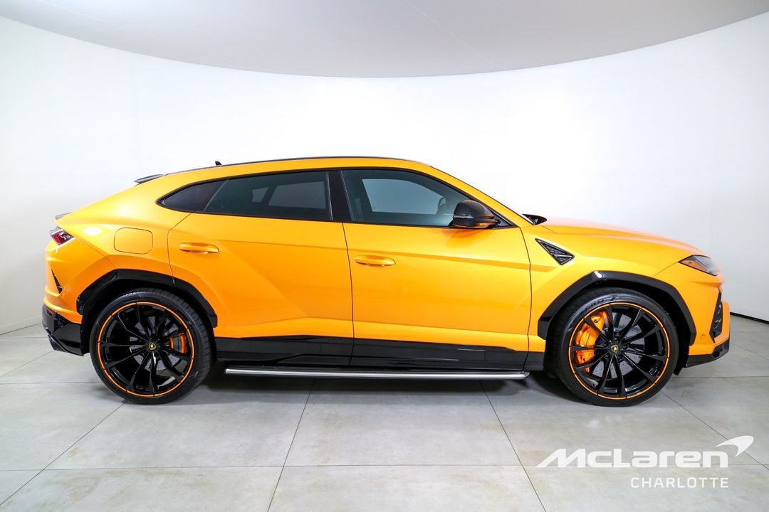 2022 Lamborghini Urus
