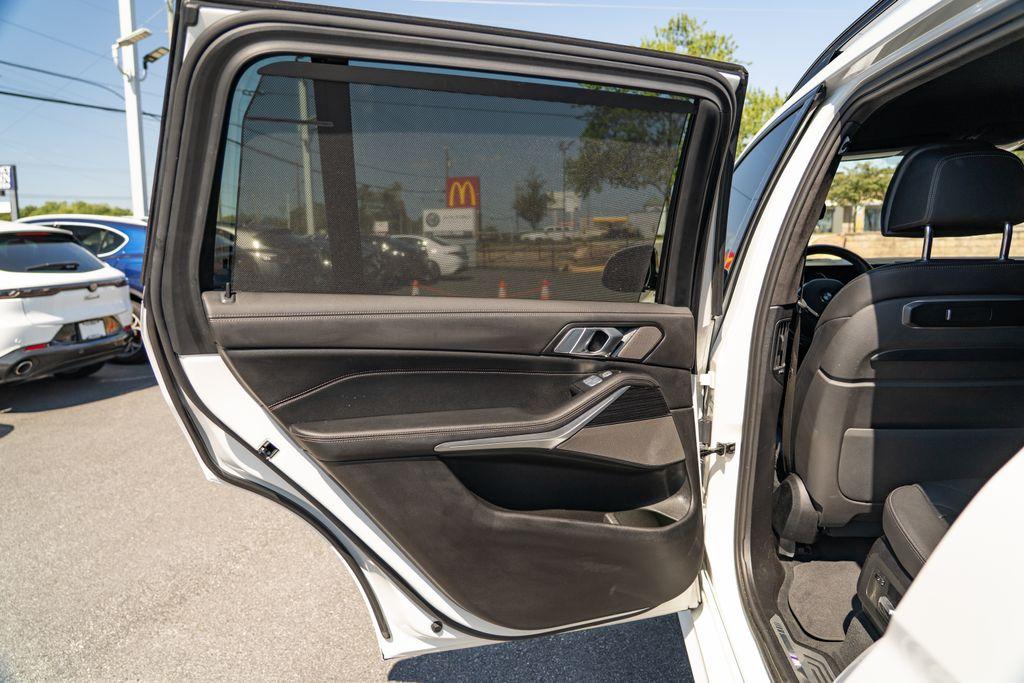 2024 BMW X7