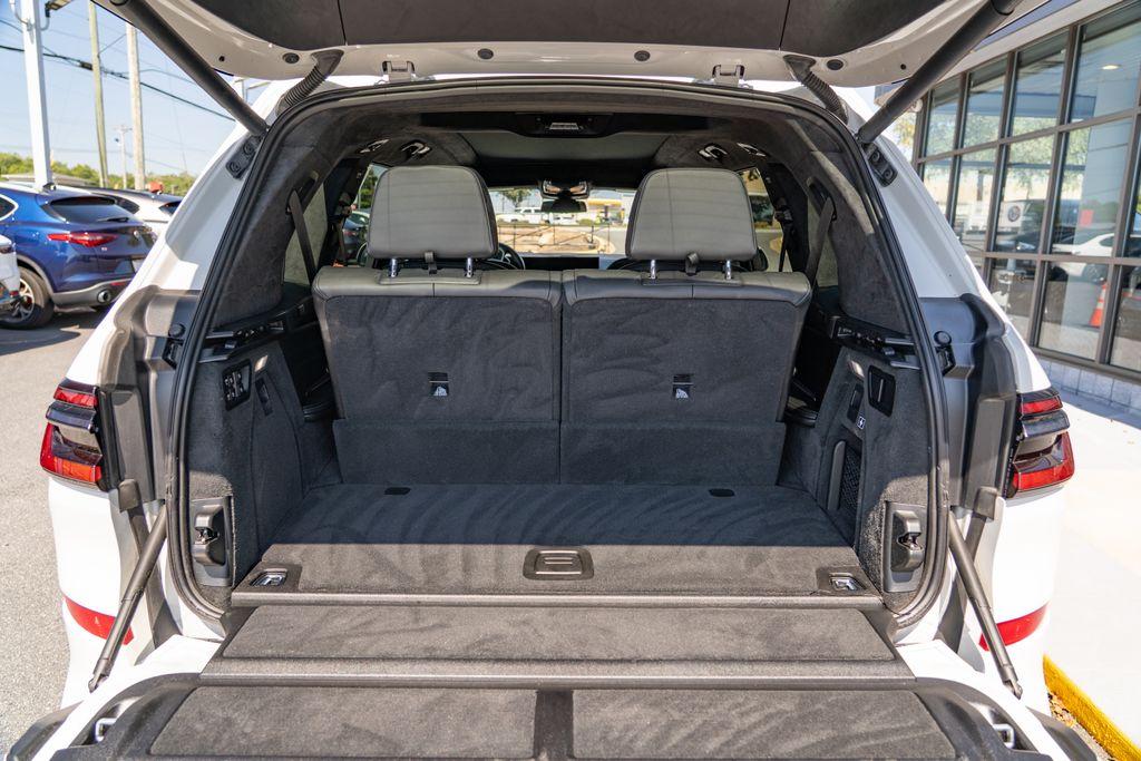 2024 BMW X7