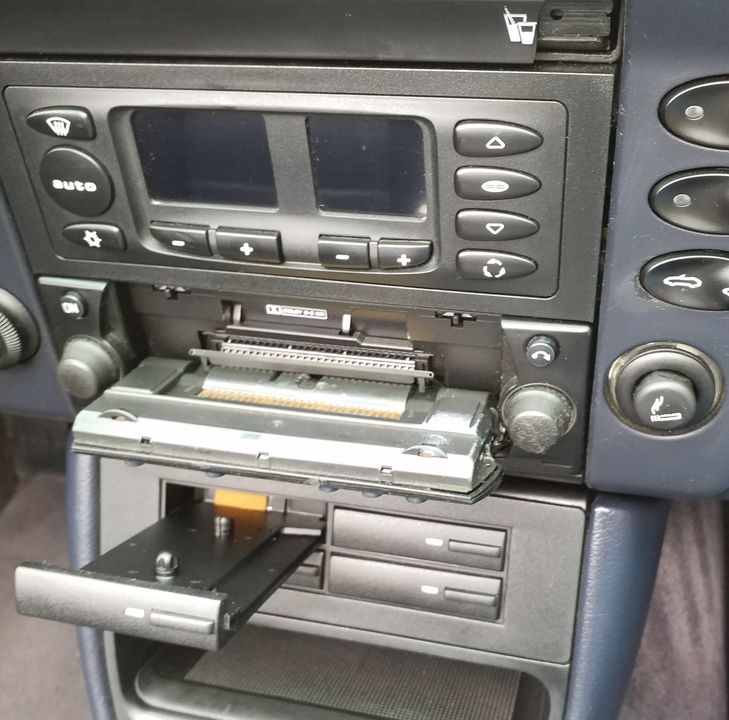 2002 PORSCHE CARRERA