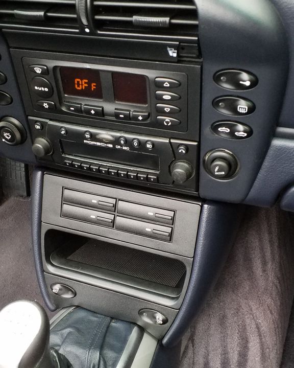 2002 PORSCHE CARRERA