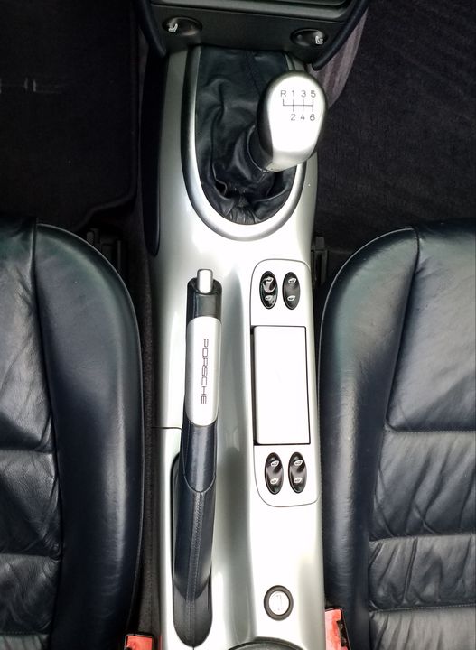 2002 PORSCHE CARRERA