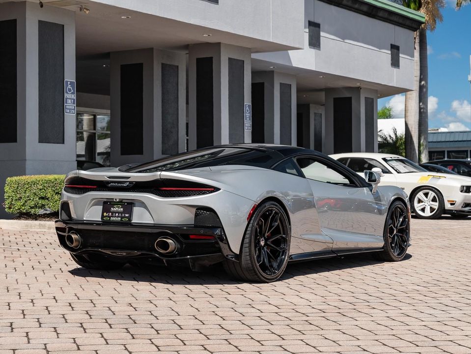 2021 McLaren GT