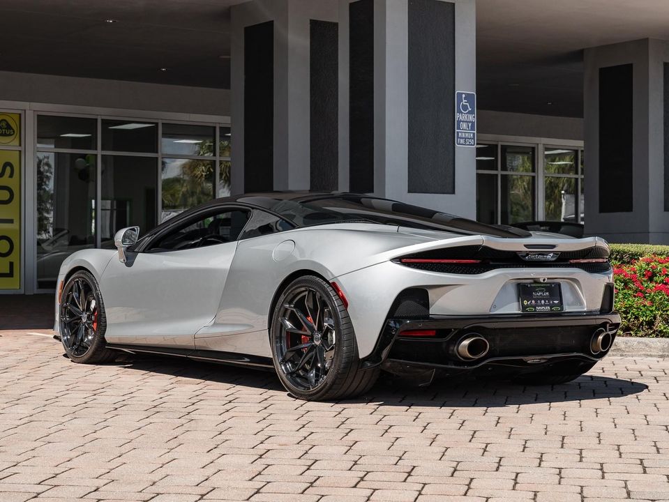2021 McLaren GT