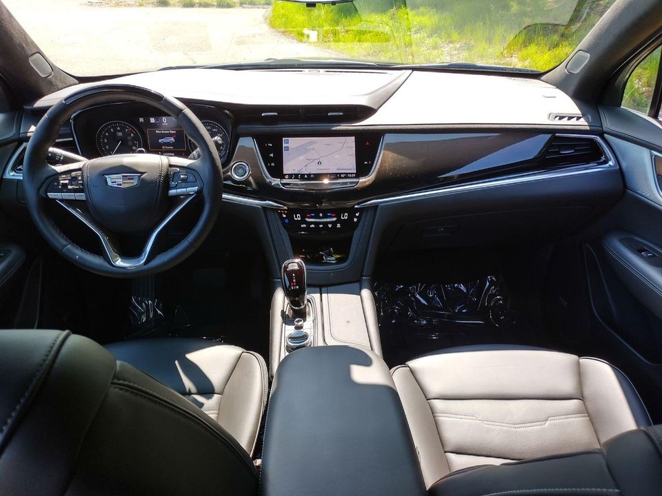 2025 Cadillac XT6
