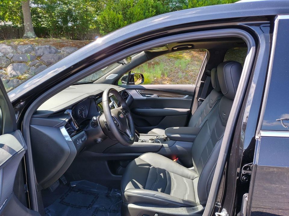 2025 Cadillac XT6