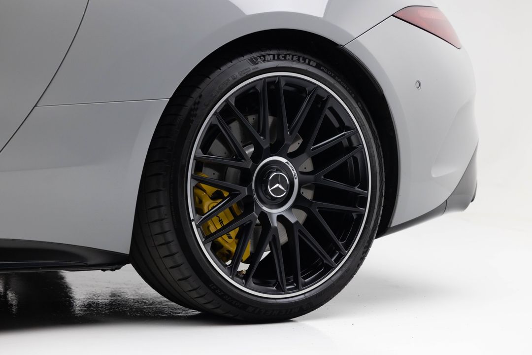 2022 Mercedes-Benz AMG SL 63