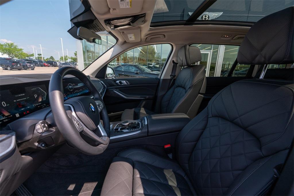 2025 BMW X7