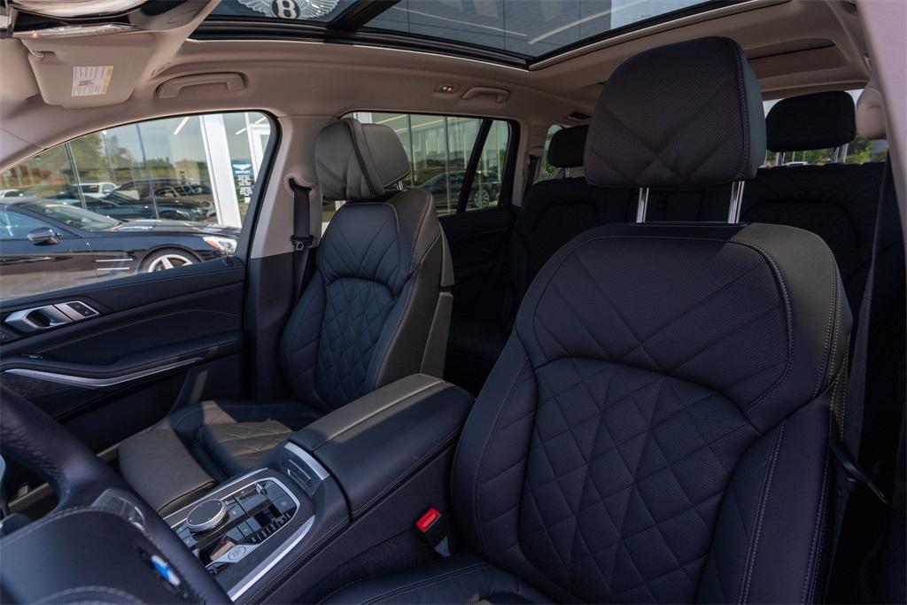 2025 BMW X7