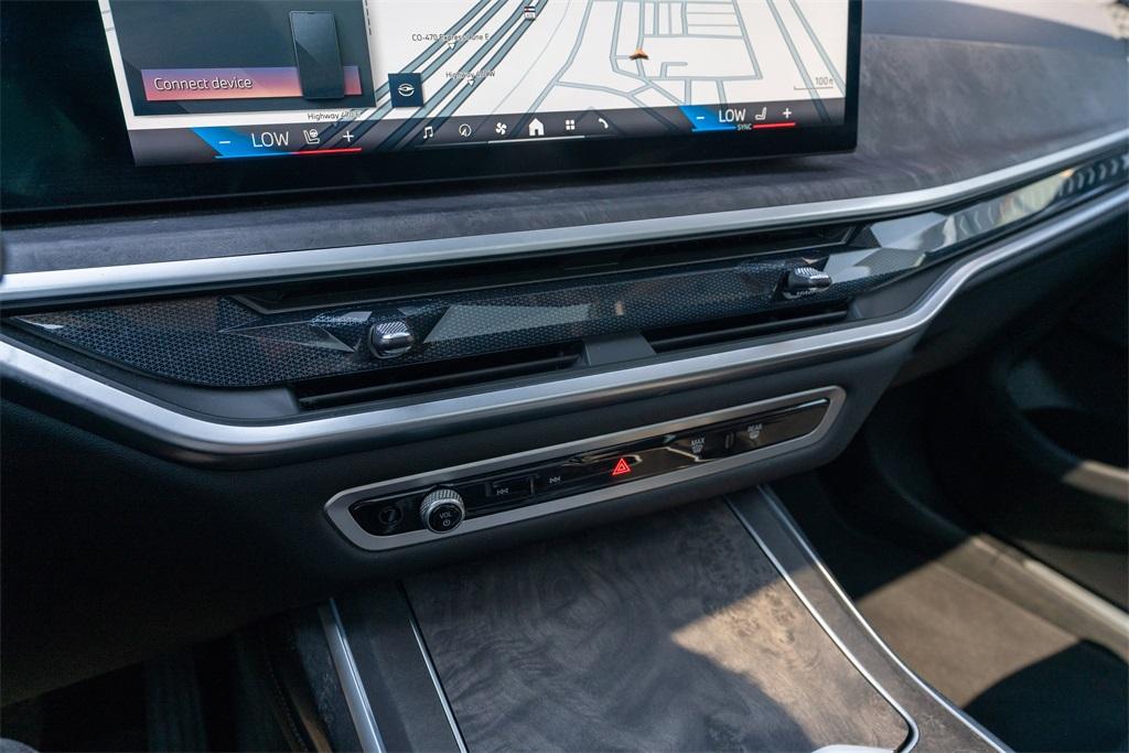 2025 BMW X7