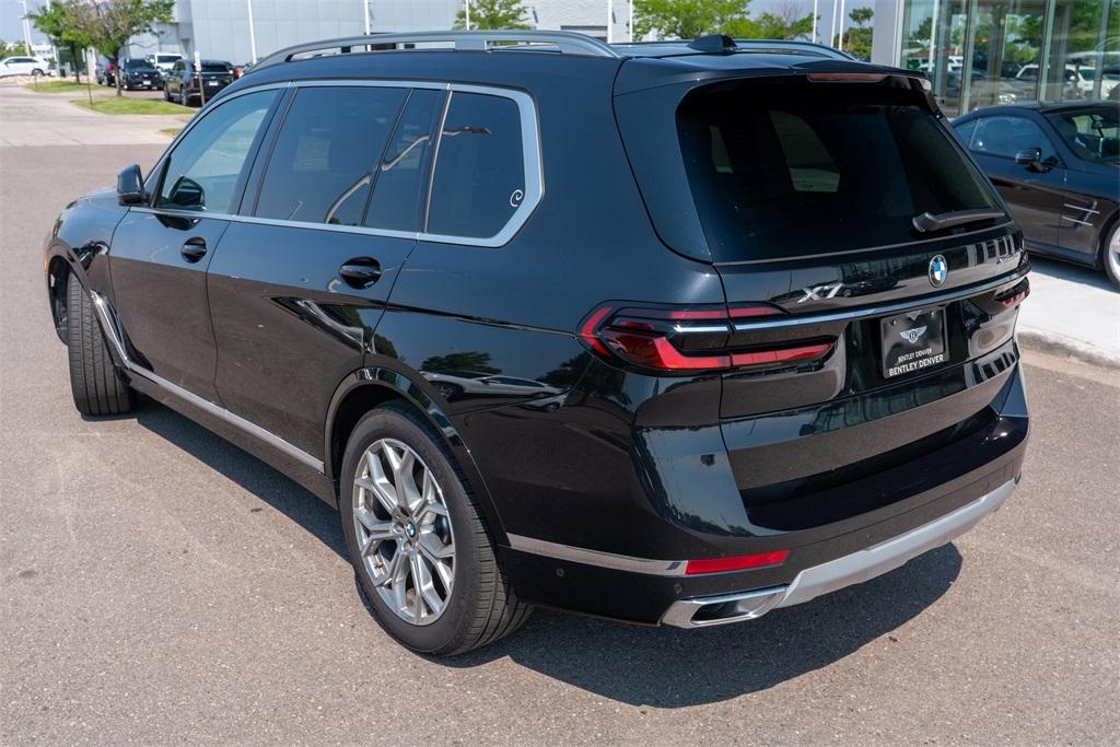 2025 BMW X7
