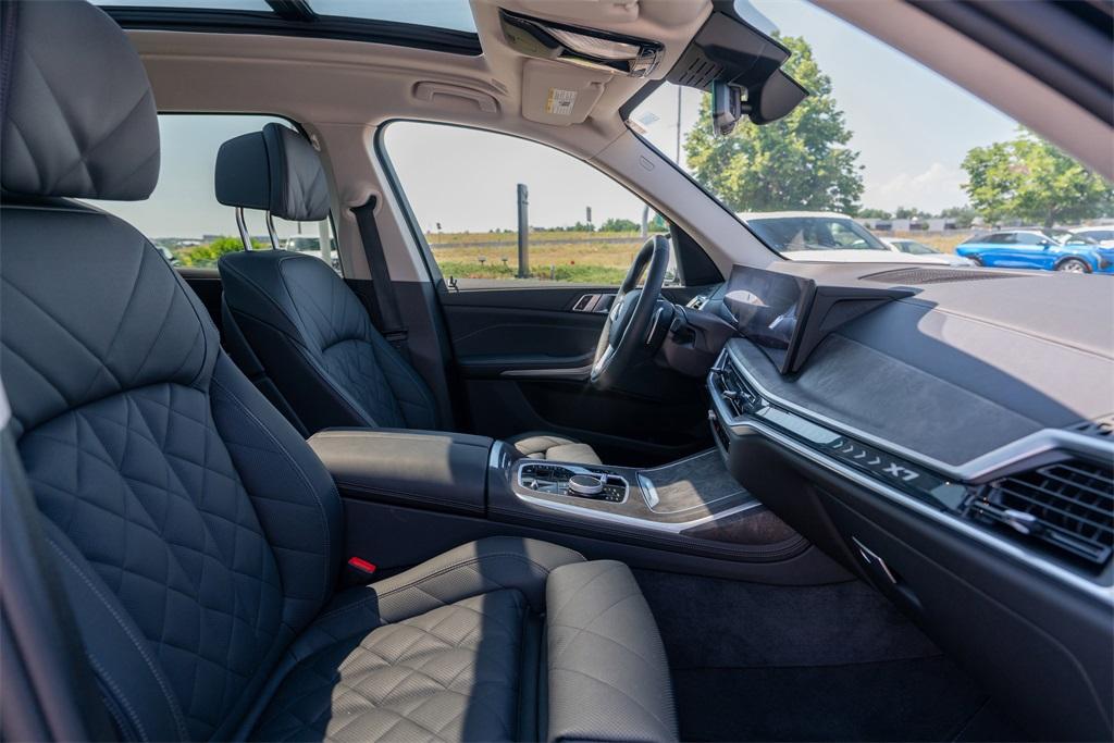 2025 BMW X7