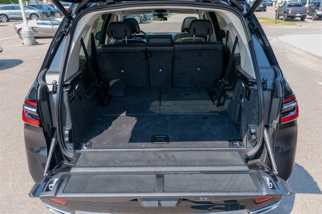 2025 BMW X7
