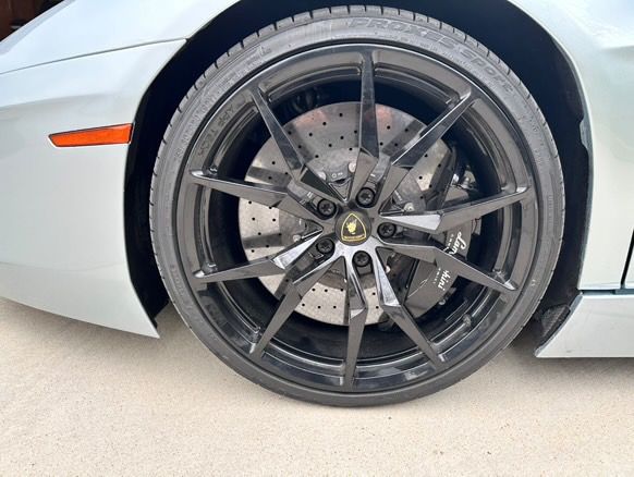 2013 Lamborghini Aventador