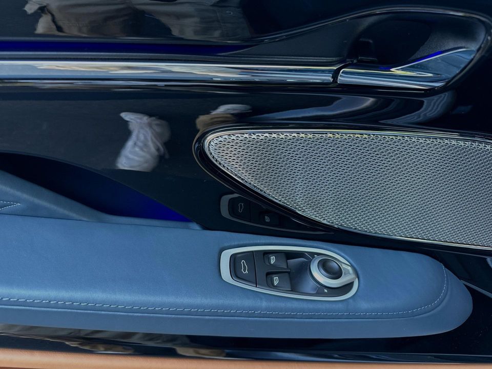 2025 Aston Martin DB12