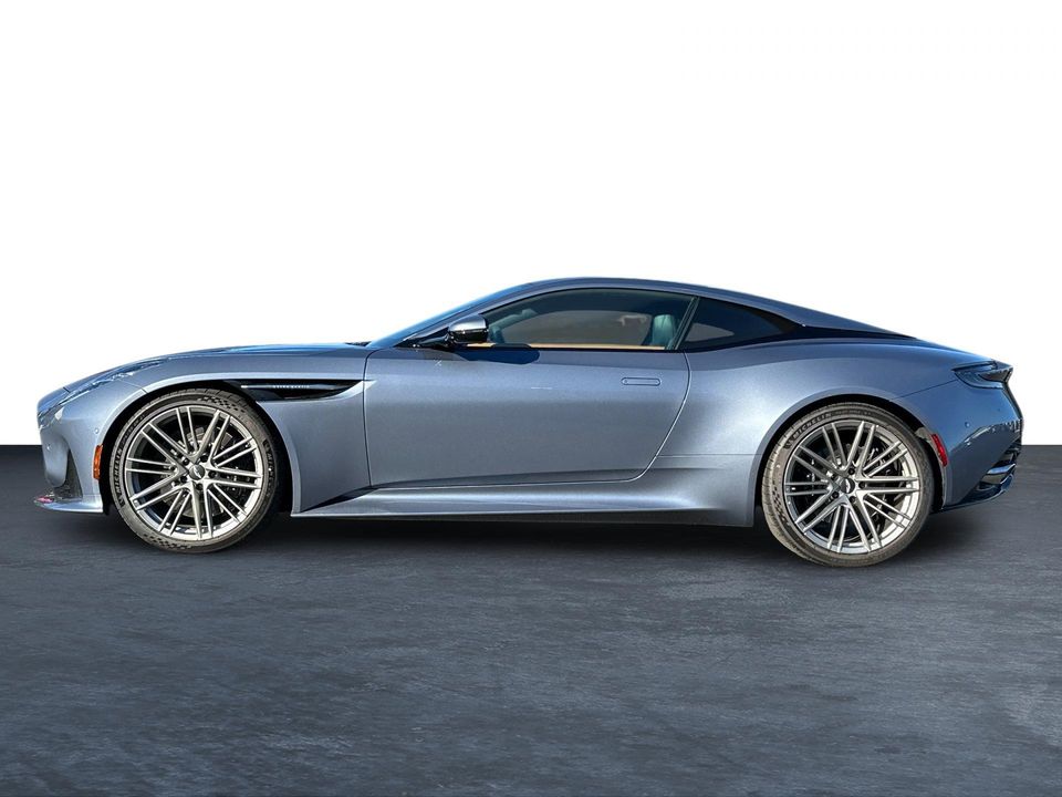 2025 Aston Martin DB12